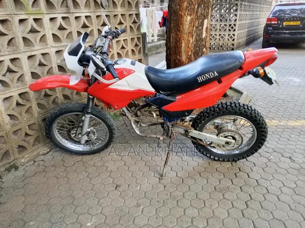 Honda 2011 Red