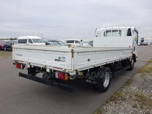Isuzu Elf 2017