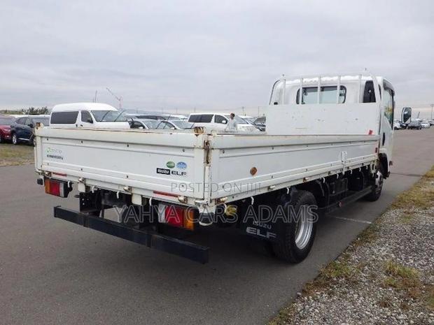 Isuzu Elf 2017 - thumbnail 3