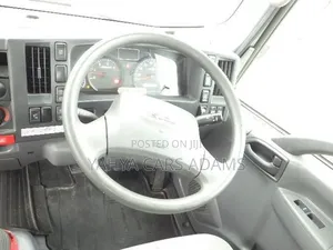 Isuzu Elf 2017