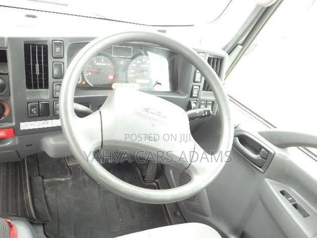 Isuzu Elf 2017 - thumbnail 5