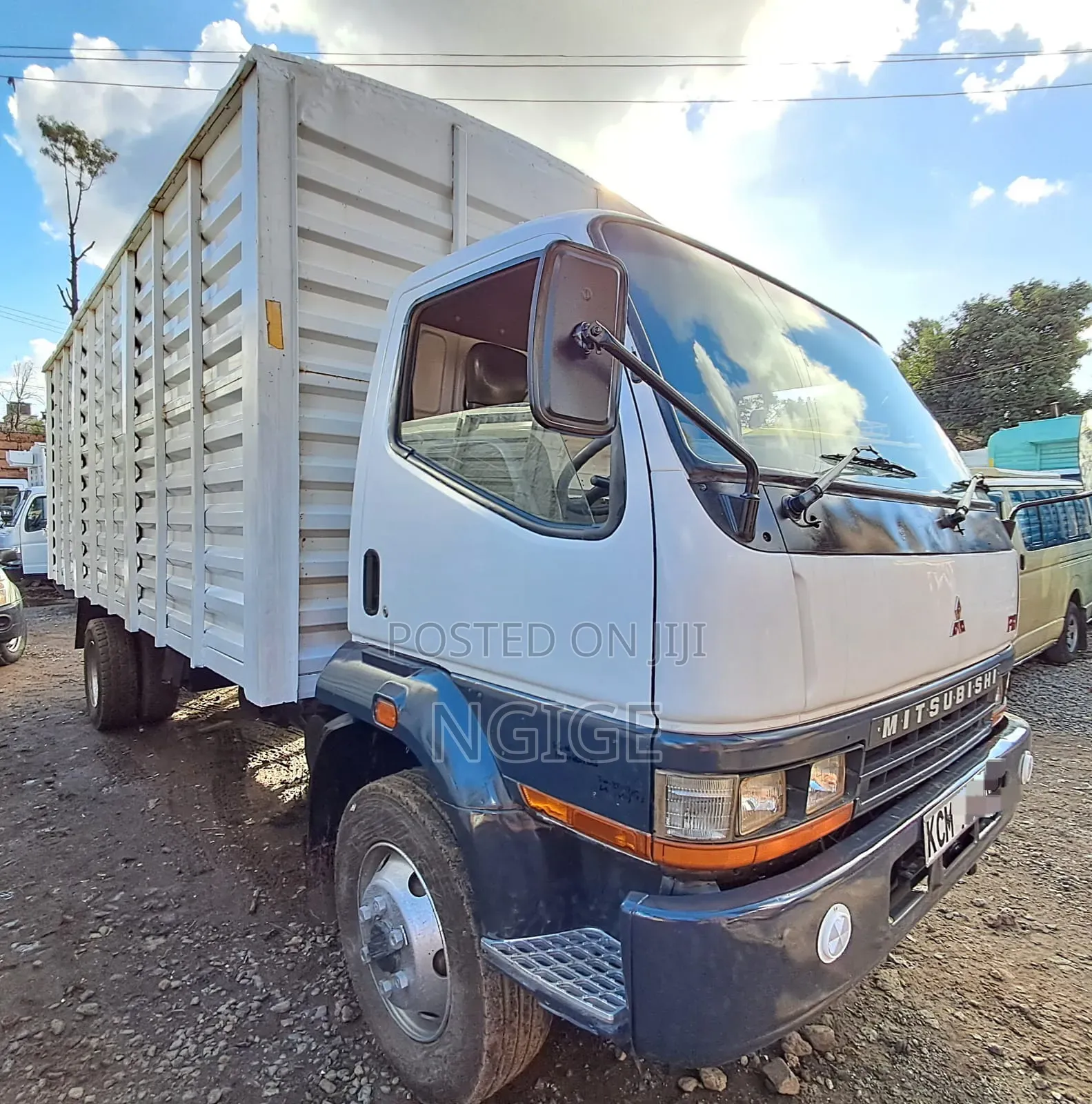 Mitsubishi Fh215 Lorry