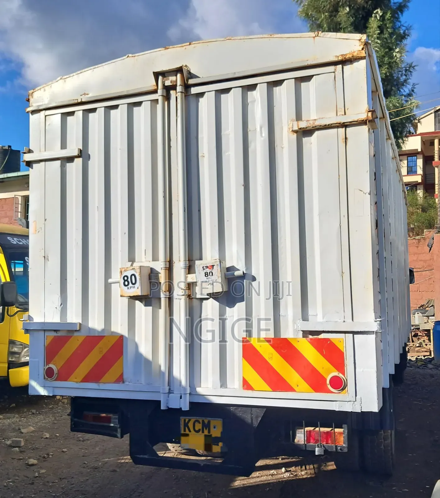 Mitsubishi Fh215 Lorry