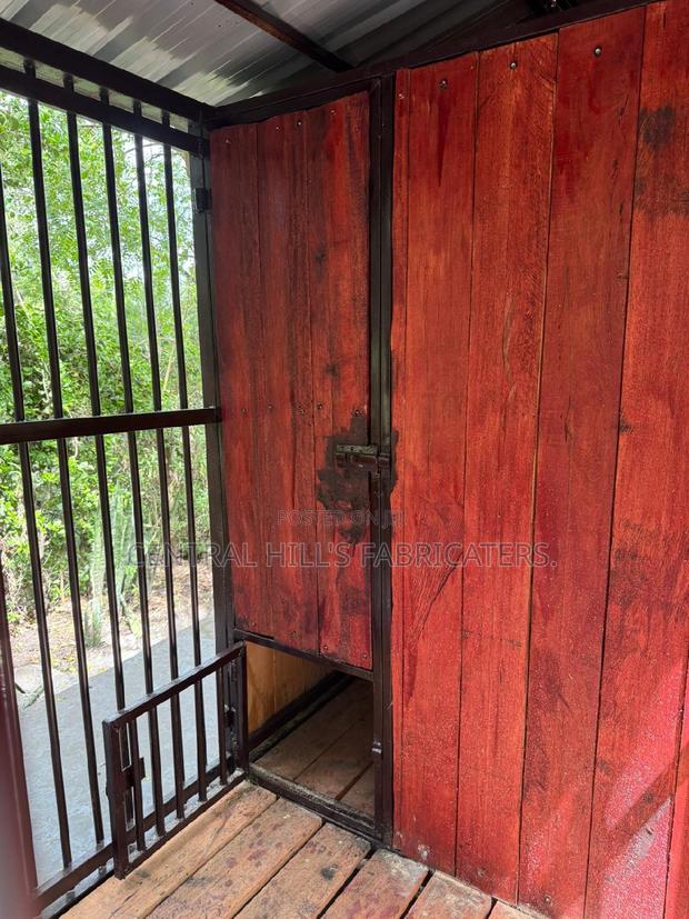 Dog Kennel - thumbnail 5