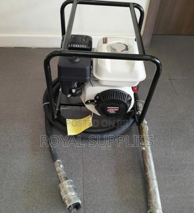 Original Honda Concrete Vibrator With Poker