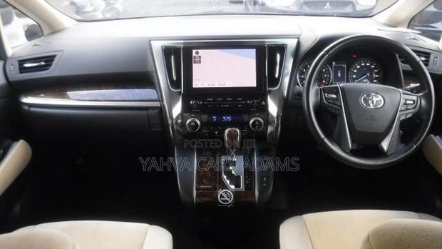 Toyota Alphard 2020 Black - thumbnail 3