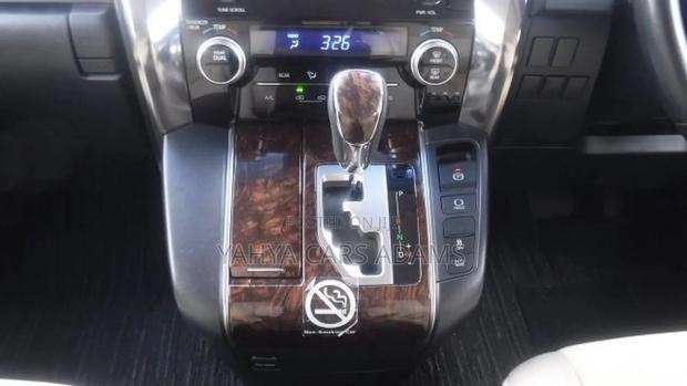 Toyota Alphard 2020 Black - thumbnail 6