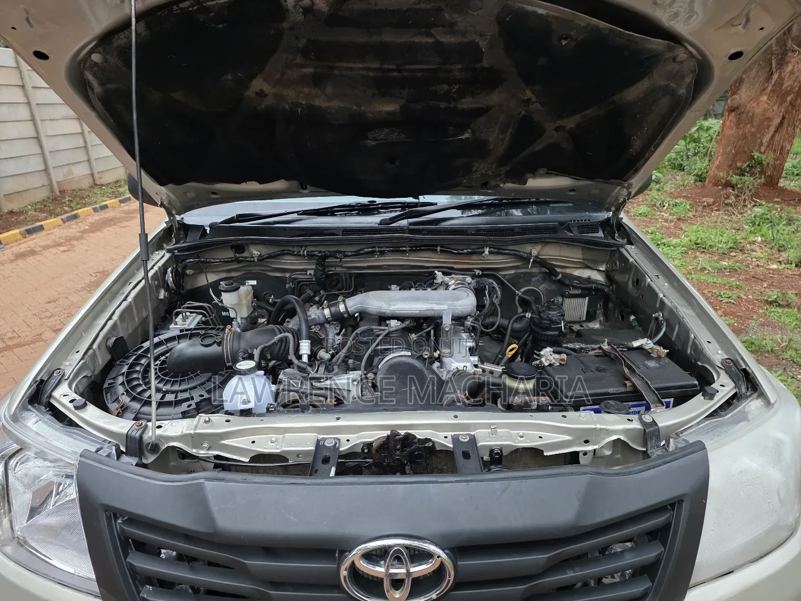 Toyota Hilux 2013 Gold