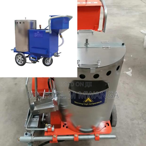Consistent Flow Thermoplastic Road Marking Machine - main view