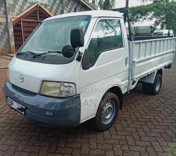Nissan Vanette Pickup - thumbnail 4