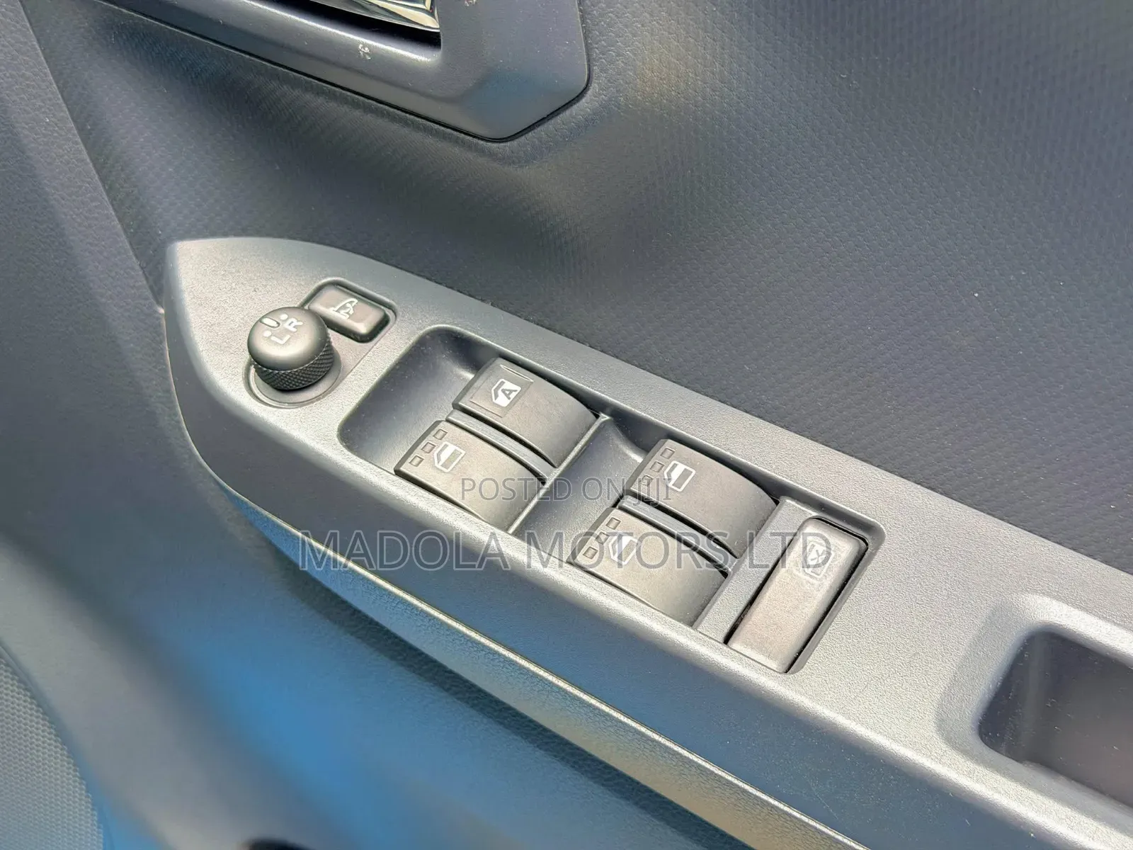 Toyota Pixis 2020 Blue