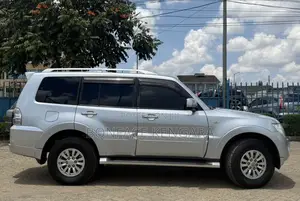 Mitsubishi Pajero 3.0 2012 Silver