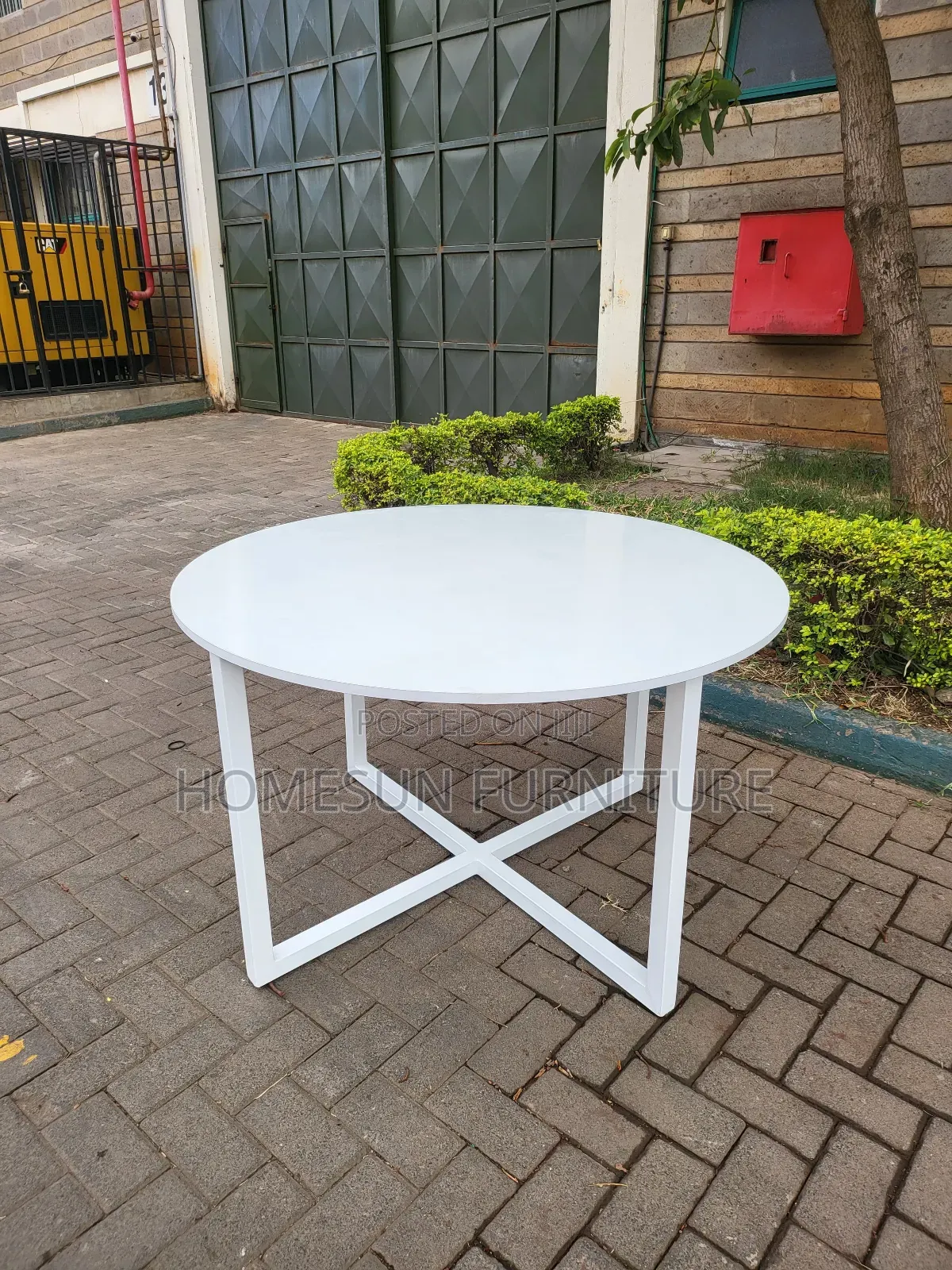 0.9m Diameter Round Office Table