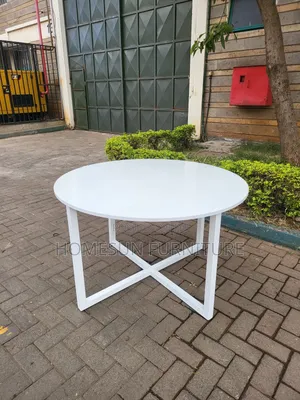 0.9m Diameter Round Office Table