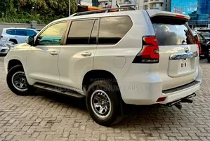 Toyota Land Cruiser Prado 2.8 2019 White