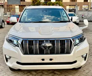Toyota Land Cruiser Prado 2.8 2019 White
