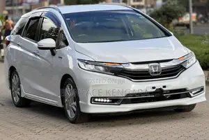 Honda Fit Shuttle 1.5 Hybrid 2WD 2019 White