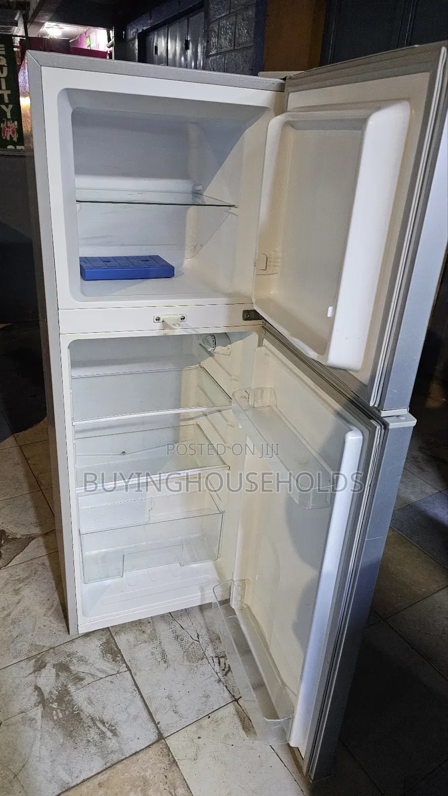 Von 138l Fridge,Used