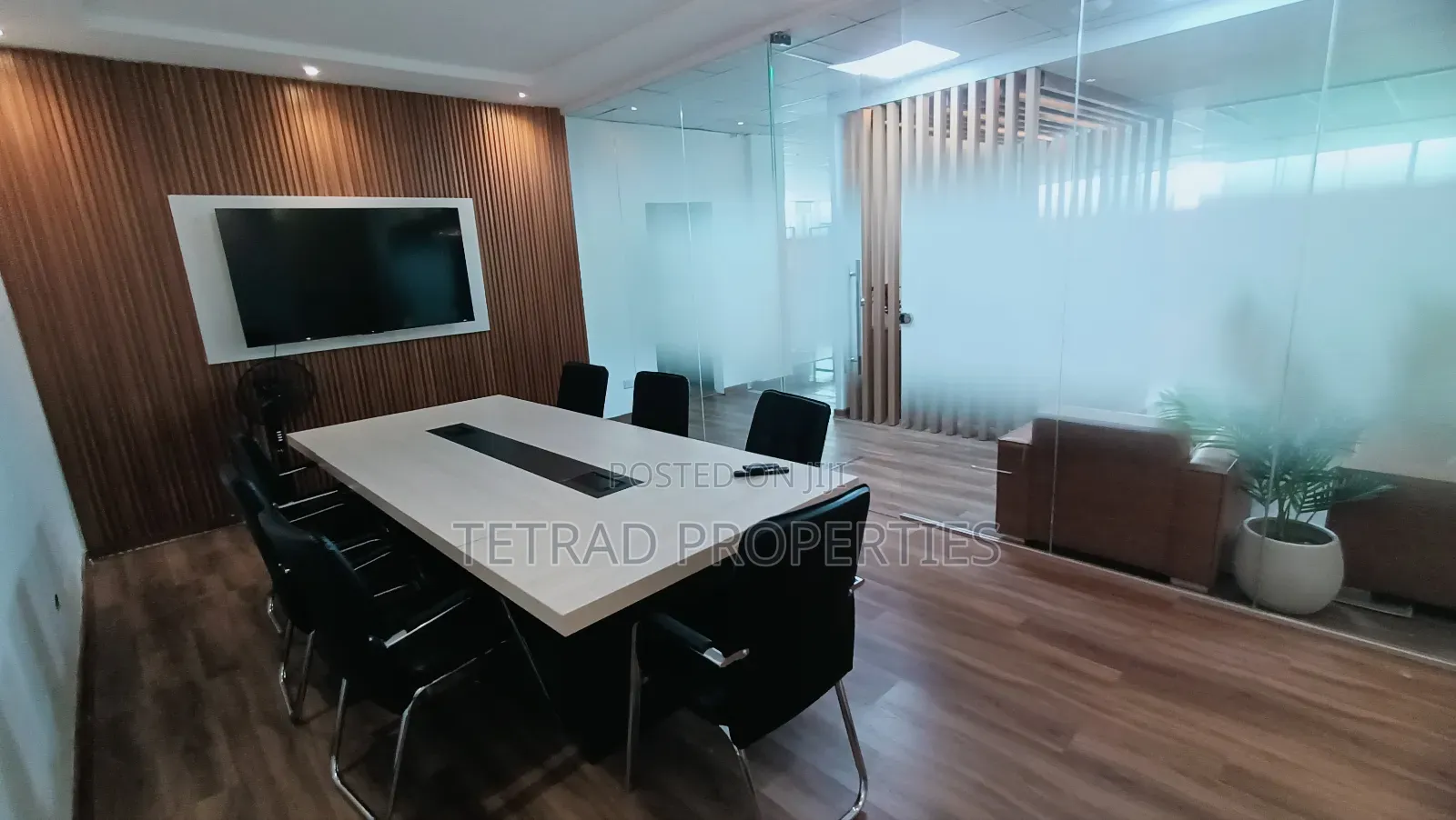 Core Working Space in Parklands - City Park Area ( Per Desk)
