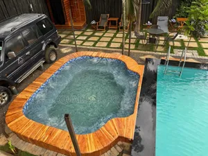 Wooden Top Jacuzzi