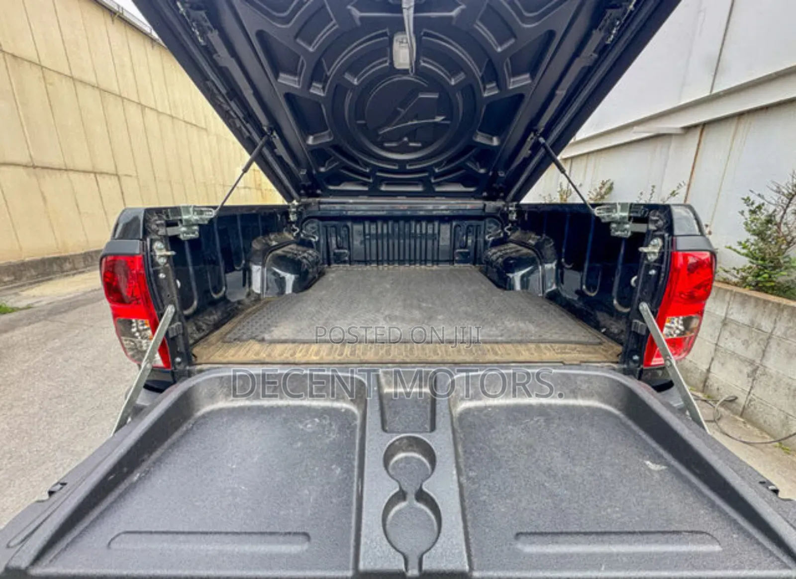 Toyota Hilux Revo Double Cab Deisel 2.4 AWD 2019 Black