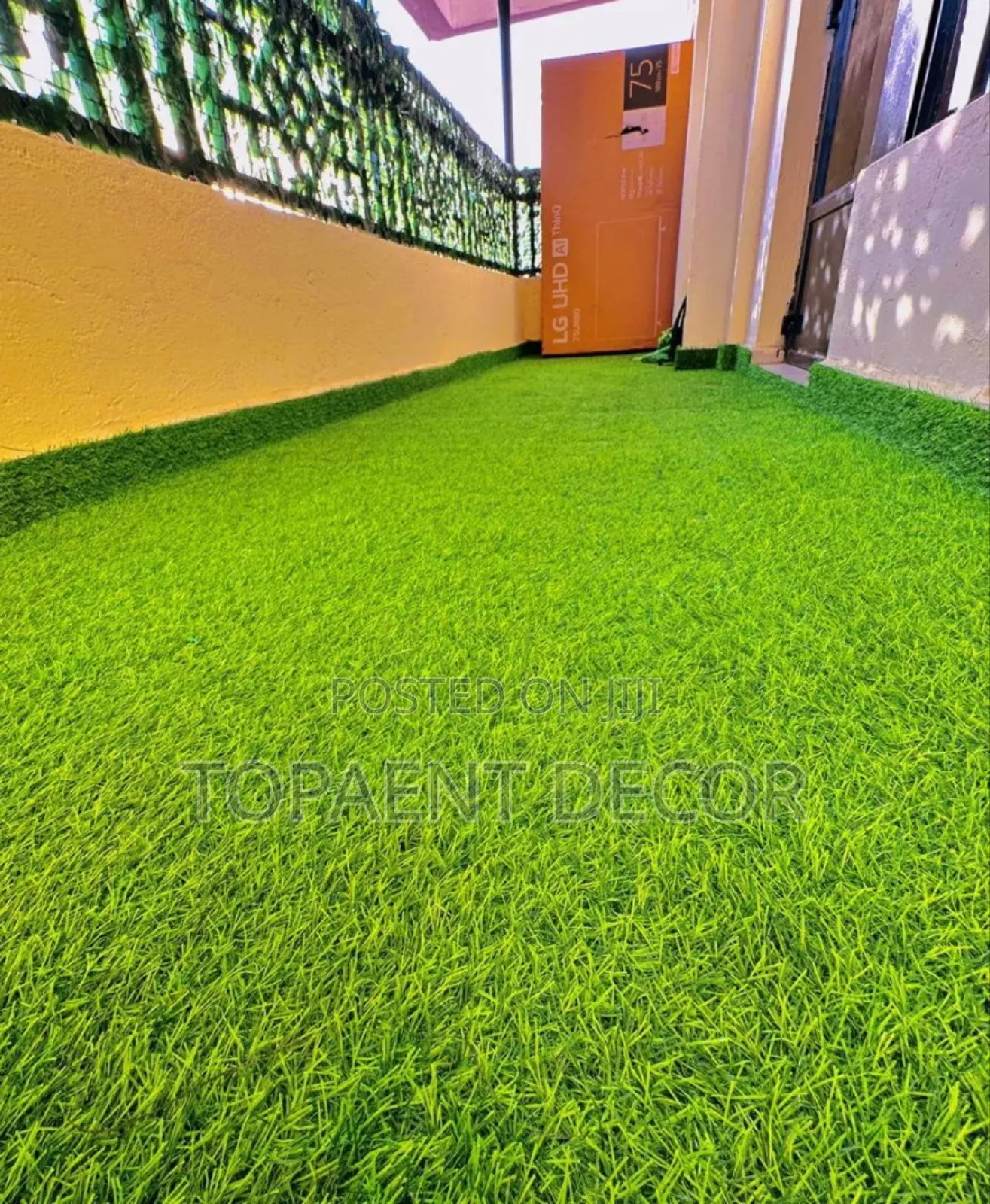 25mm Soft Underfoot ,Zero Effort Artificial Balcony Grass Carpet