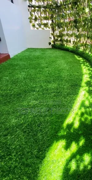 Trimming Free,Well Installed Artificial Green Grass Carpet