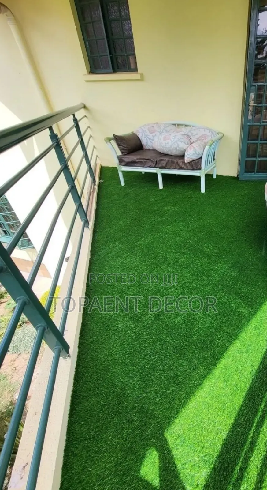 25mm Styled in Green and Built for Comfort Artificial Balcony Grass