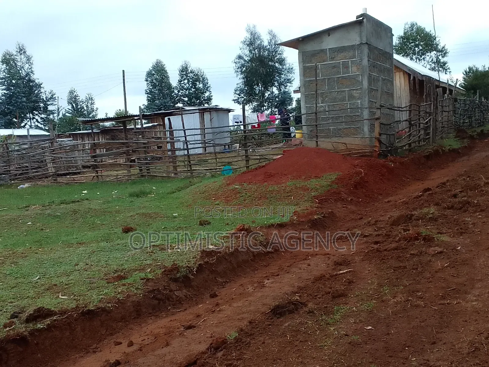 Quick Sale 2 Bedrooms Semipermanent House on Sale
