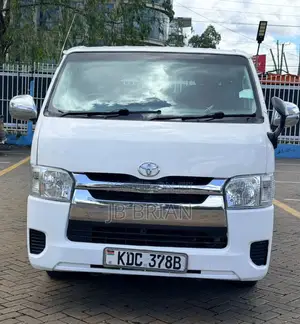 Toyota HiAce 2013 White