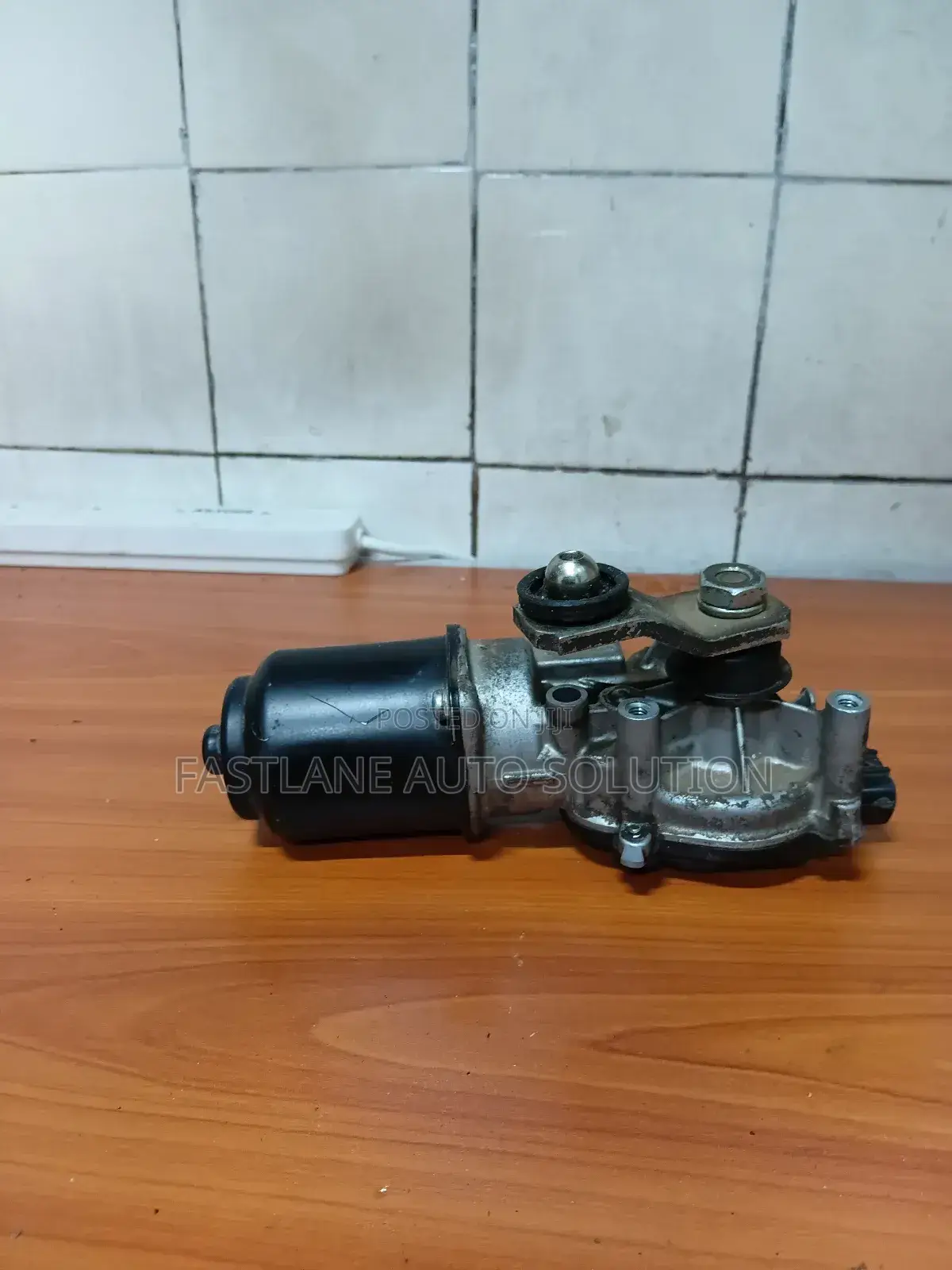 Mitsubishi Galant Fortis Lancer RVR Outlander Front Wiper Motor
