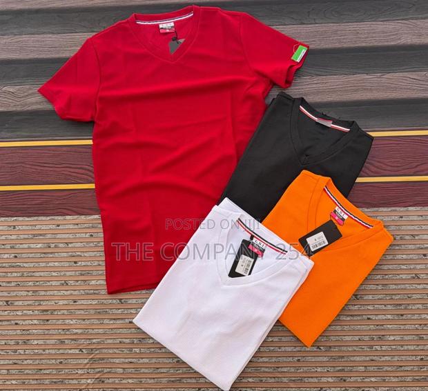 Quality Cotton Unisex v Neck Plain T Shirts Available
