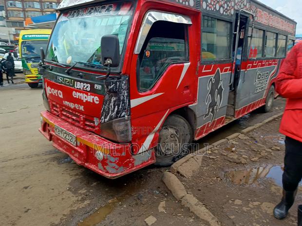 Isuzu NQR 2012 Red - thumbnail 2