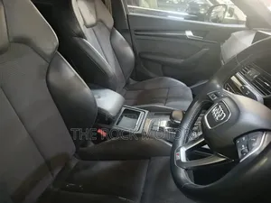 Audi Q5 2018 Silver