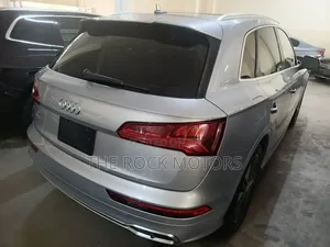 Audi Q5 2018 Silver