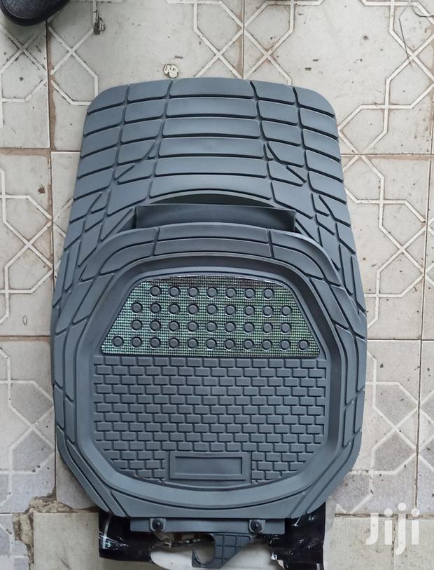 New 5 Seater Floor Mats, Free Delivery Within Nairobi Town.