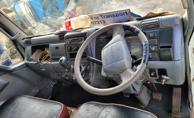 Mitsubishi Canter - thumbnail 10