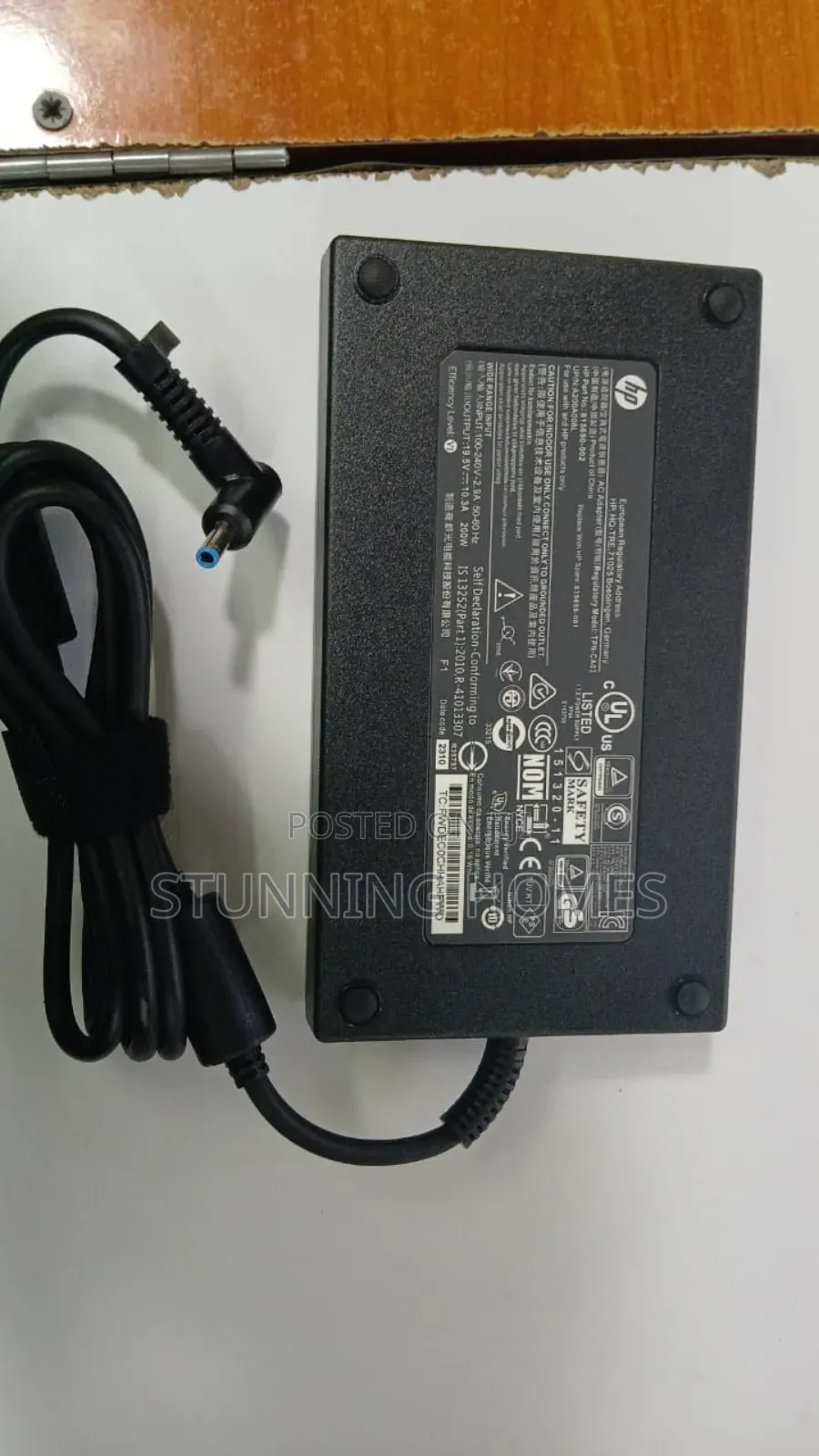 Hp Small Pin Adapter Delivery Available