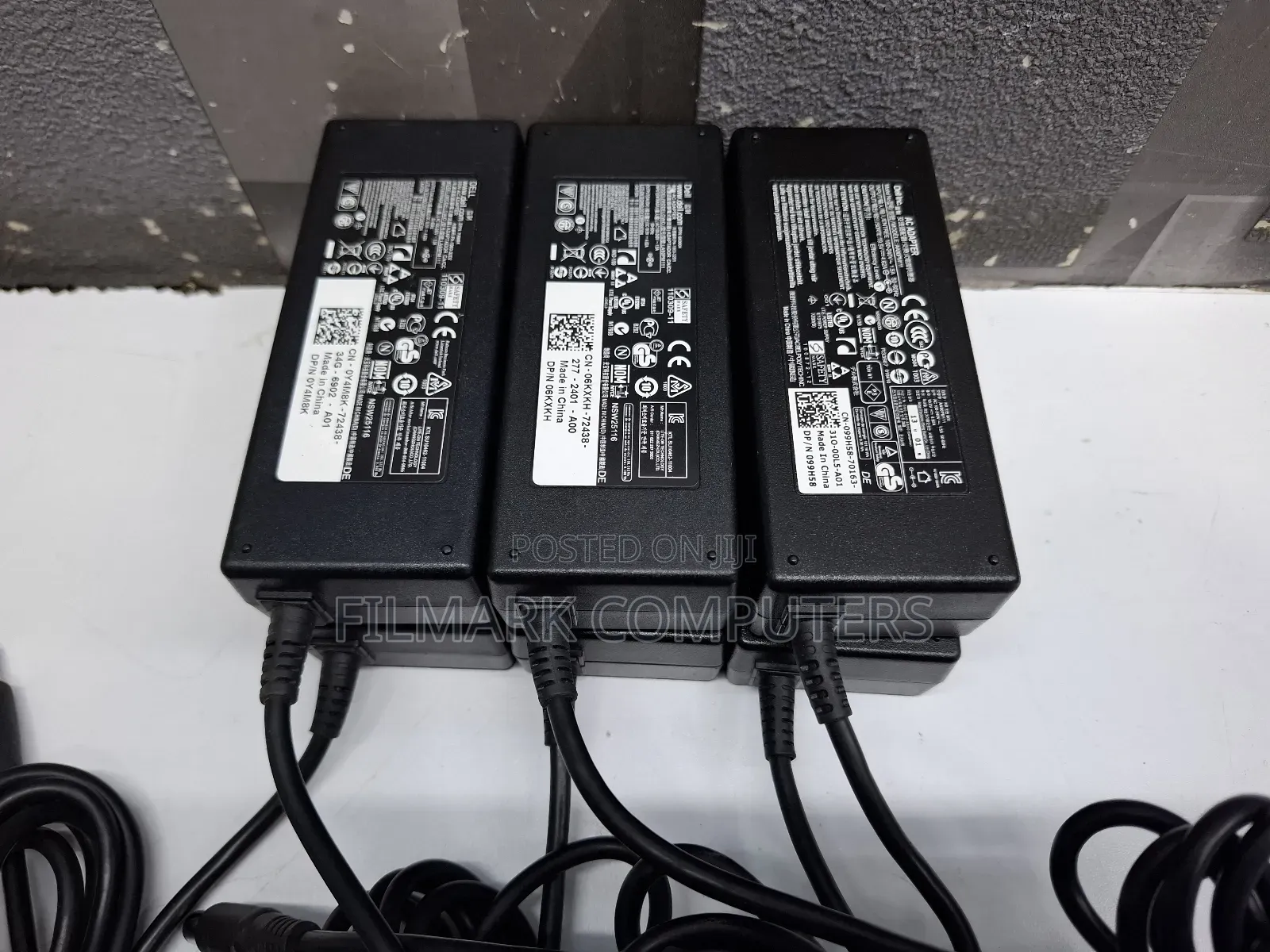 Ex Uk Original Dell 65 Watts Ac Adapter 19.5v 3.34a 7.4mm X 5.0mm