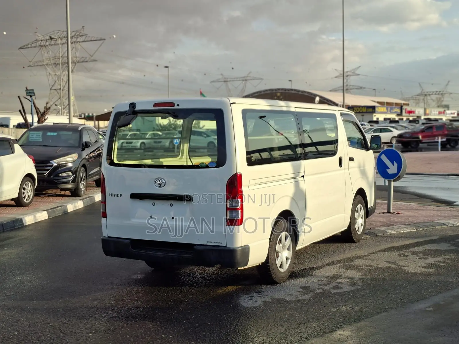 Toyota HiAce 2019 White