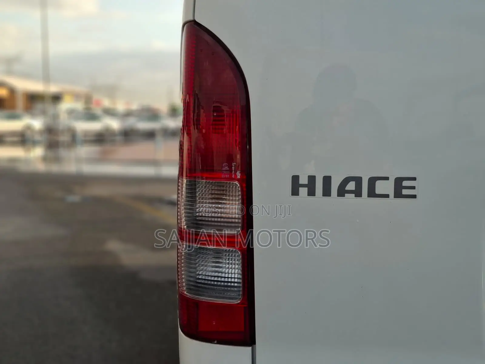 Toyota HiAce 2019 White