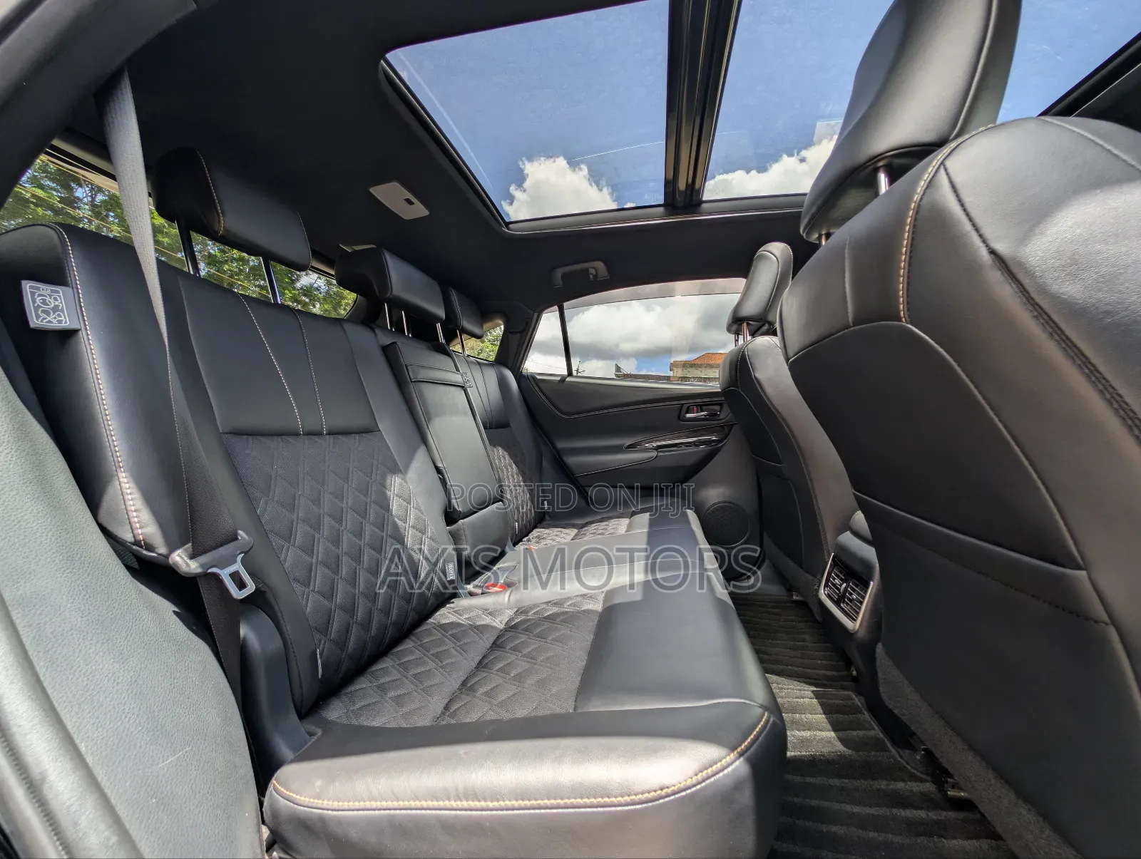 Toyota Harrier 2.0 2019 Black