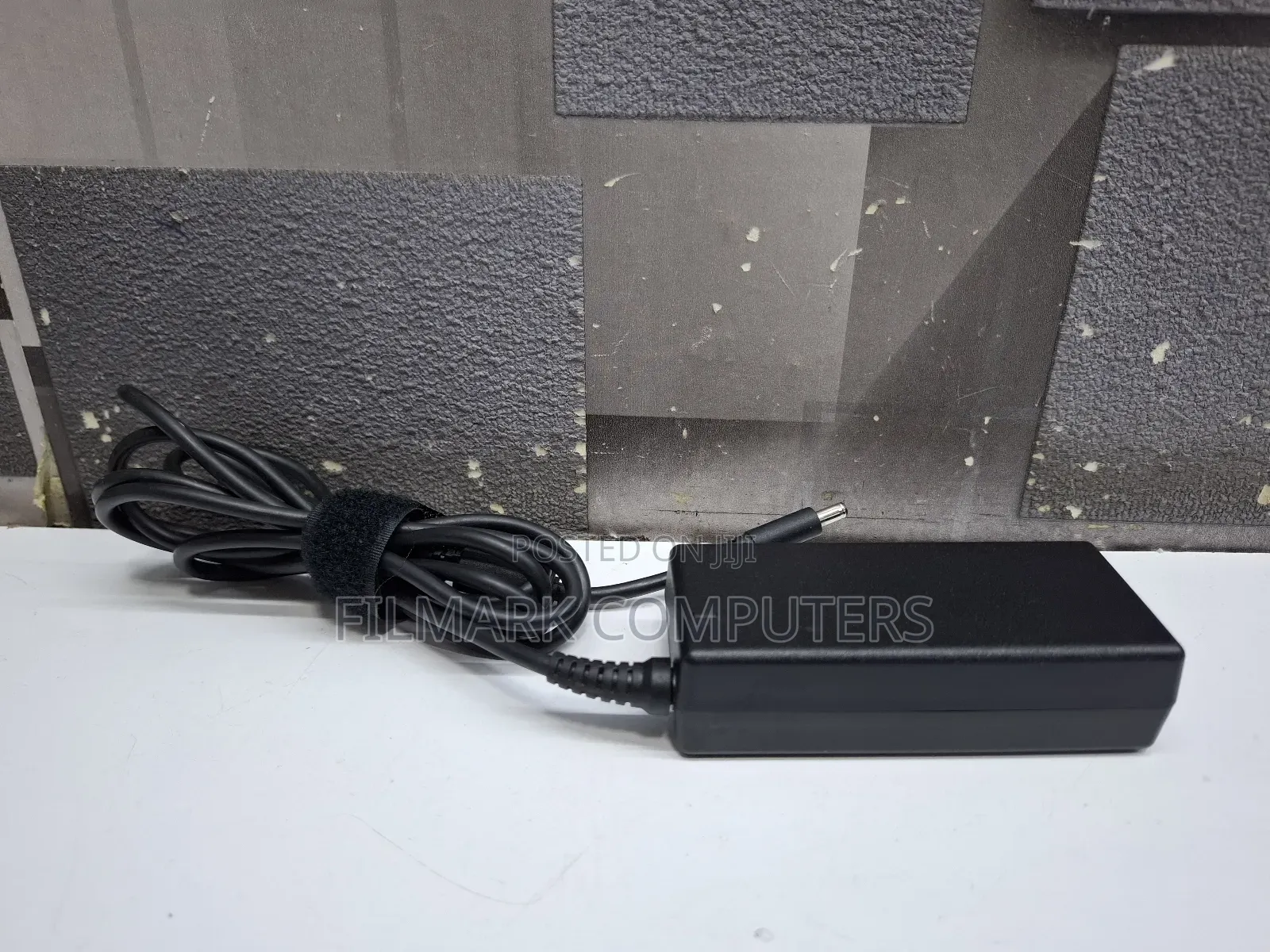 Ex Uk Original Dell 65 Watts 19.5v 3.34a Small Pin Charger 4.5mm