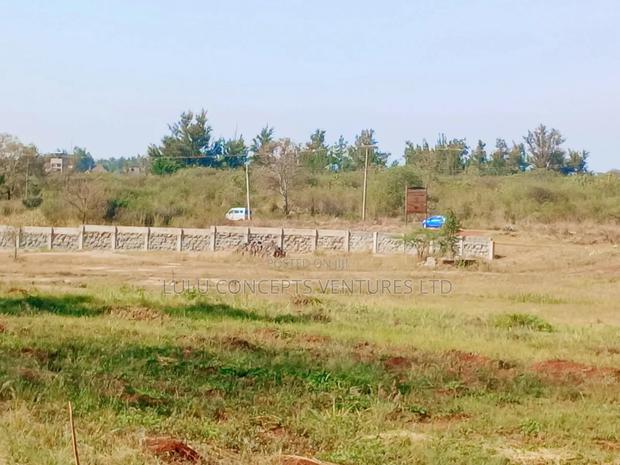100*100 Kenyatta Road Plot For Sale - main view