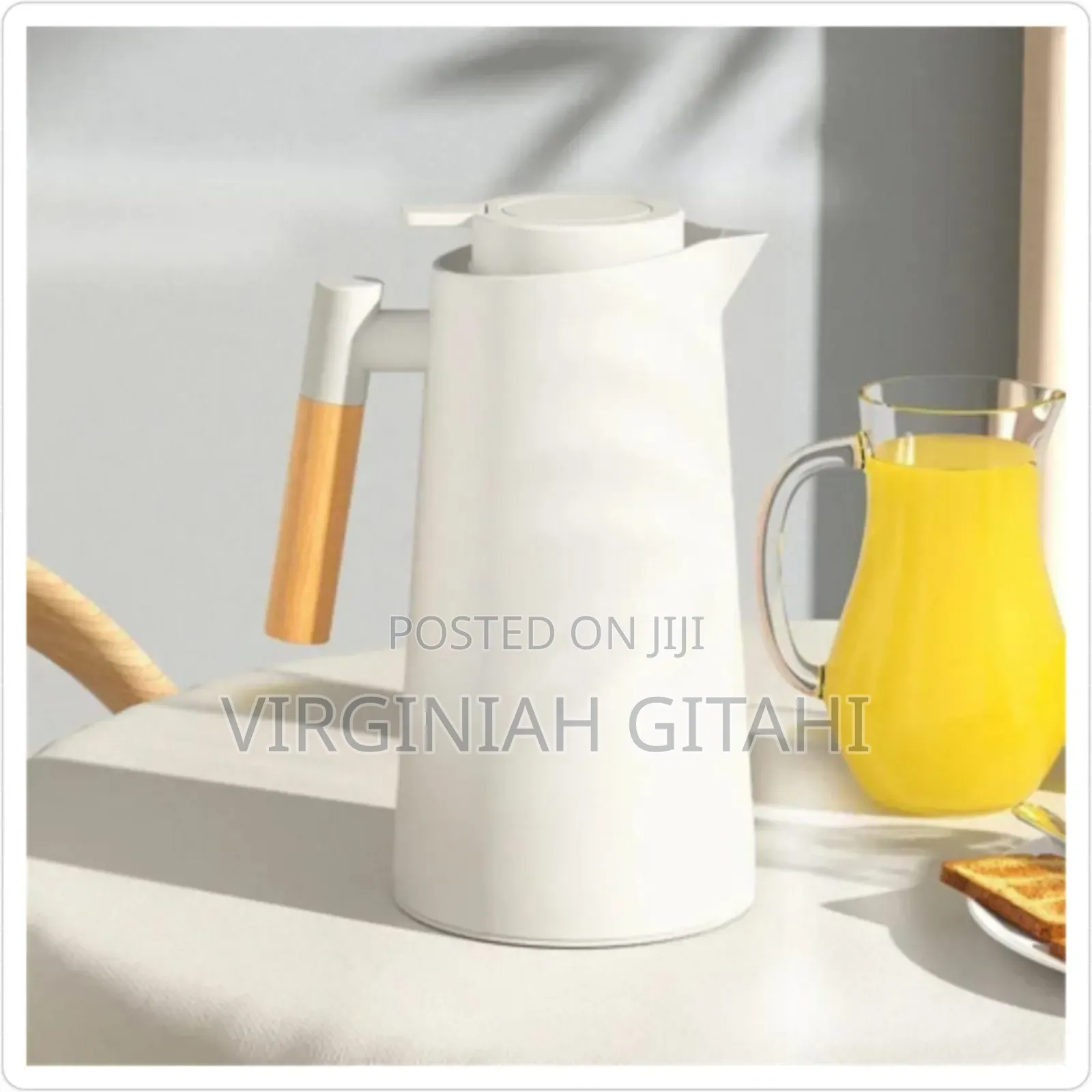 White Black Vacuum Flask