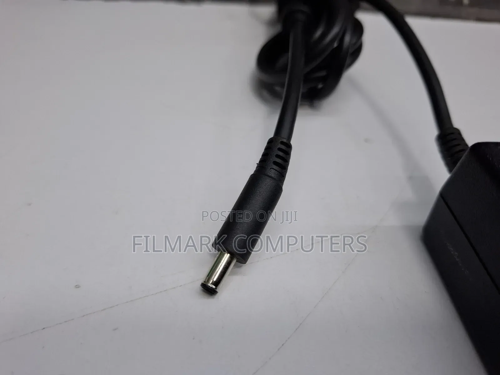 Ex Uk Original Dell 90.0 Watts 19.5 4.62a Small Pin Charger