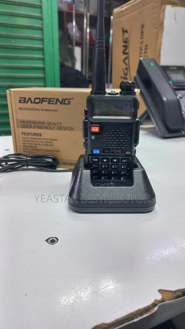 Baofeng Walkie Talkie 5 Km