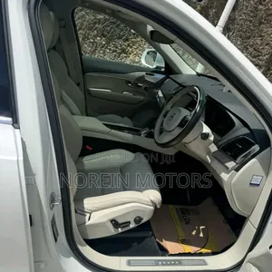 Volvo XC90 2020 Off white
