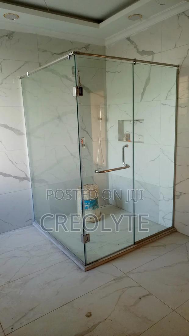 Frameless Shower Glass Partition - thumbnail 4