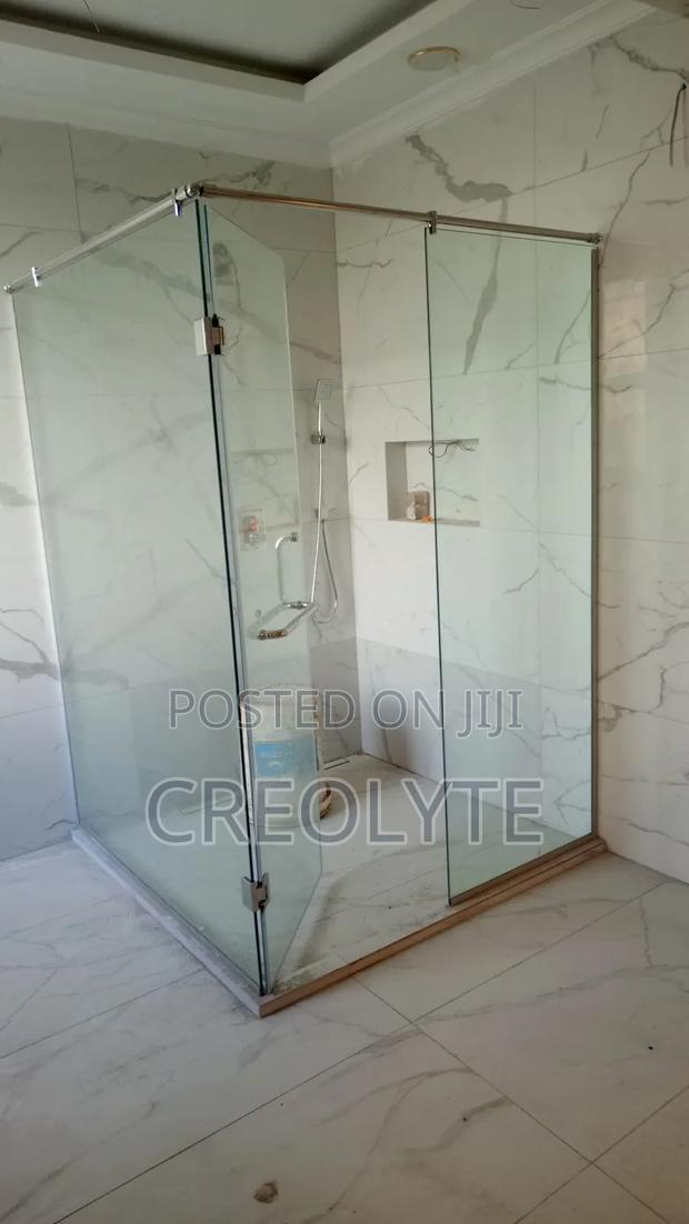 Frameless Shower Glass Partition - thumbnail 5